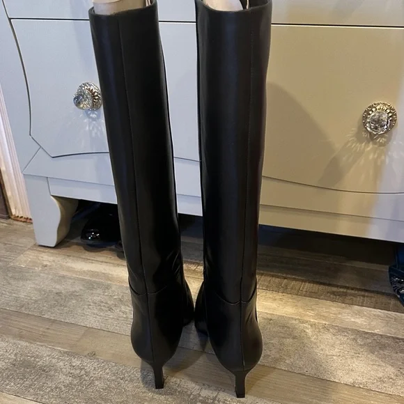 Massimo Dutti black Elegant Black Knee-High Women's Boots